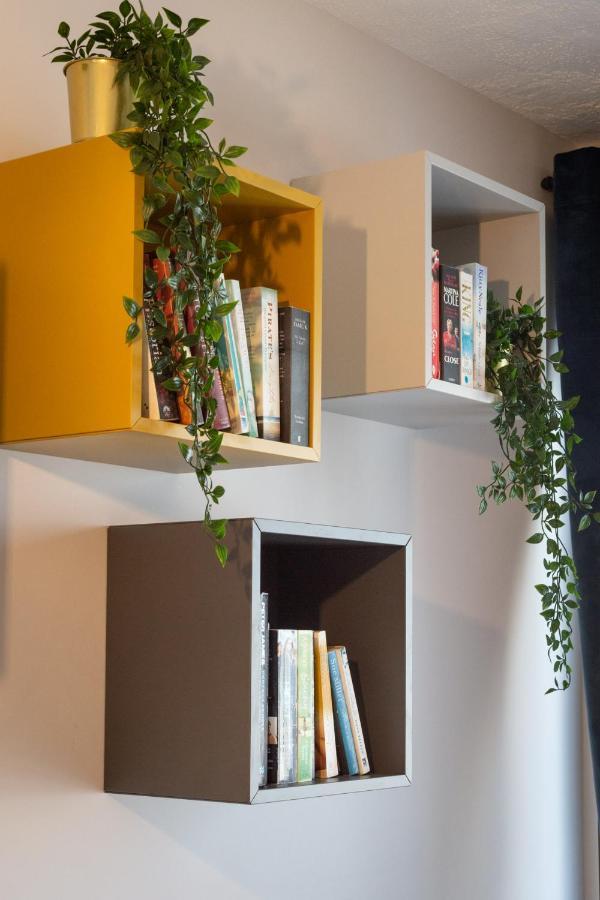 Light House - Seafront Cosy Studio With Library بافوس المظهر الخارجي الصورة